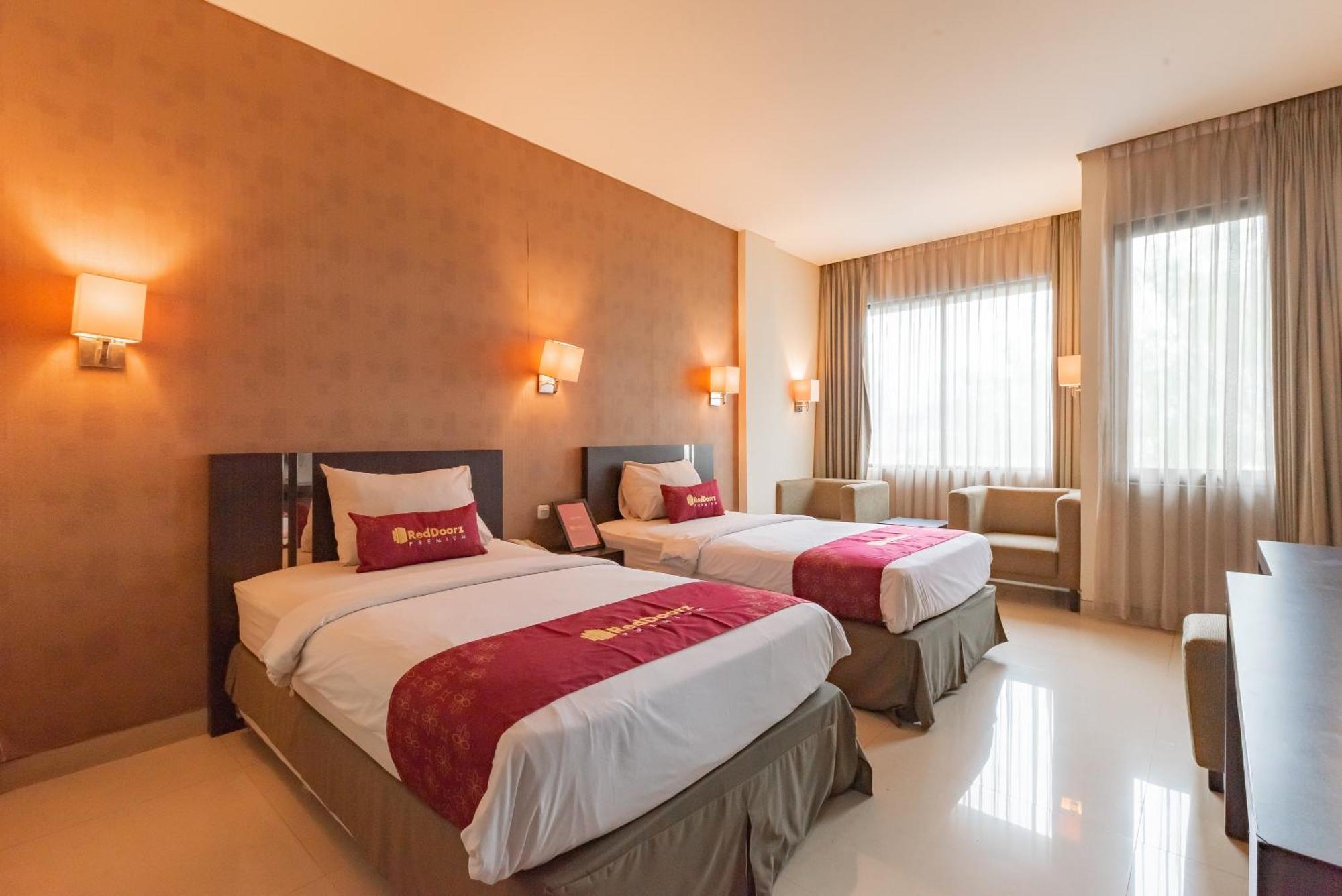 בנדונג Reddoorz Premium Near Paris Van Java Mall מראה חיצוני תמונה