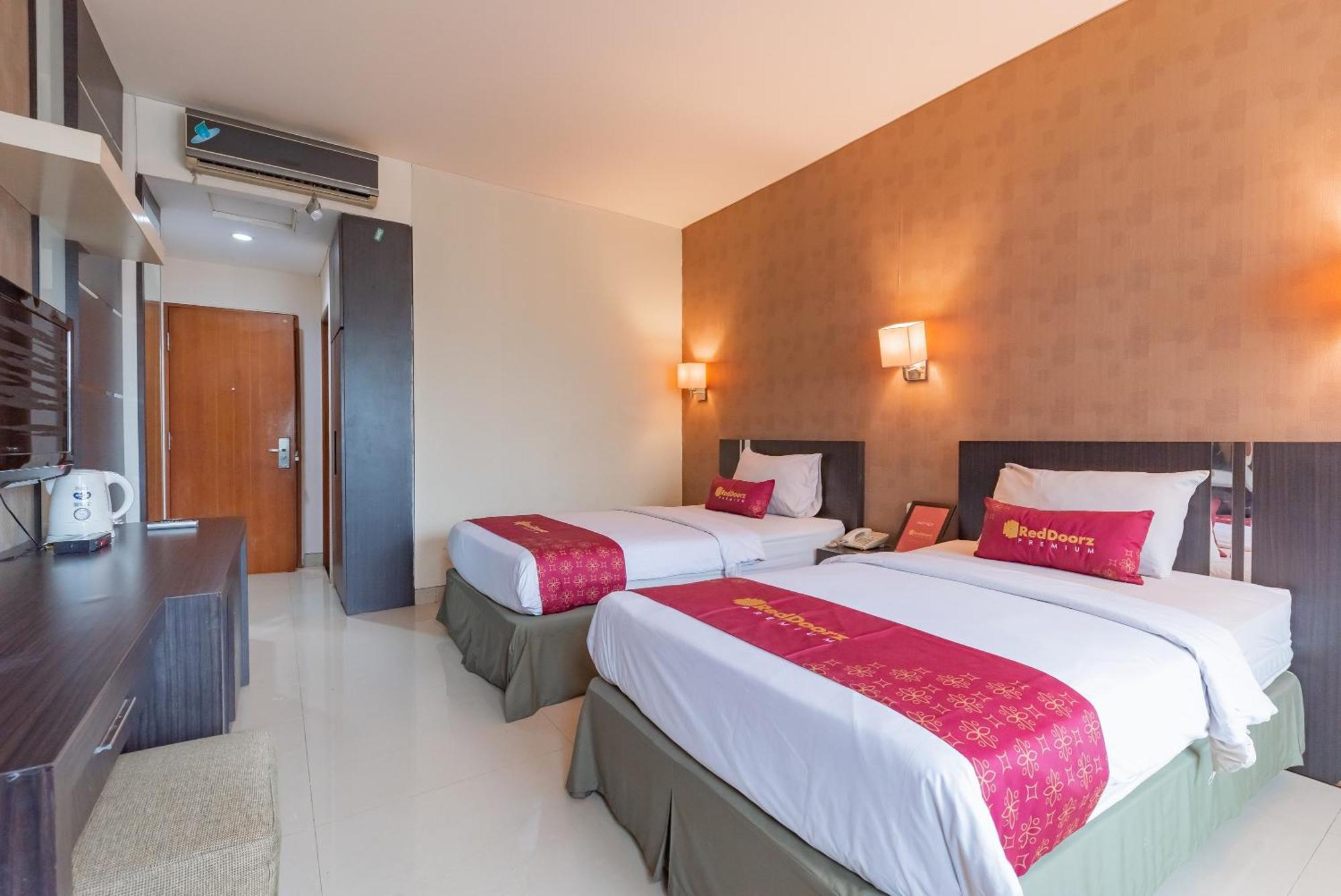 בנדונג Reddoorz Premium Near Paris Van Java Mall מראה חיצוני תמונה