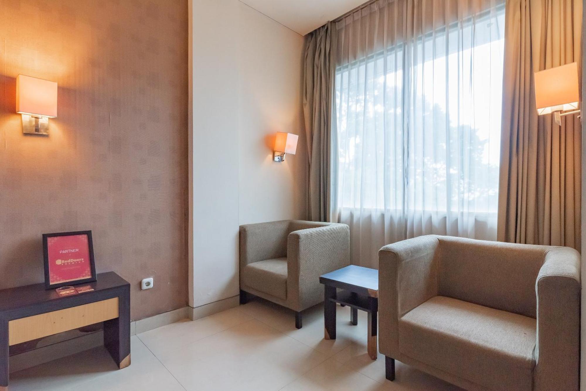 בנדונג Reddoorz Premium Near Paris Van Java Mall מראה חיצוני תמונה